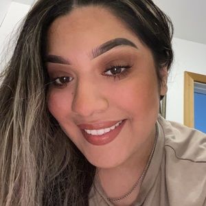 Meet your Posher, Jasmine